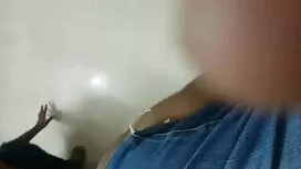 Tyttö tuli harrastam ...