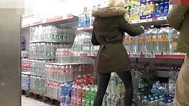 Äiti sukat ja ilmais ...
